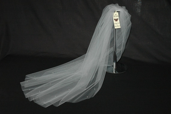 1 Tier Crystal Grey Wedding Veil LB Veils LBV158 UK