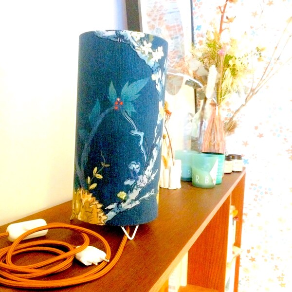 Lampe de table / Abat-jour tube / Câble au choix / Abat-jour fleuri motif japonais