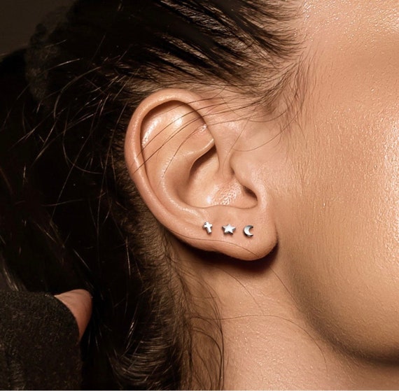 Internally threaded earrings titanium deals