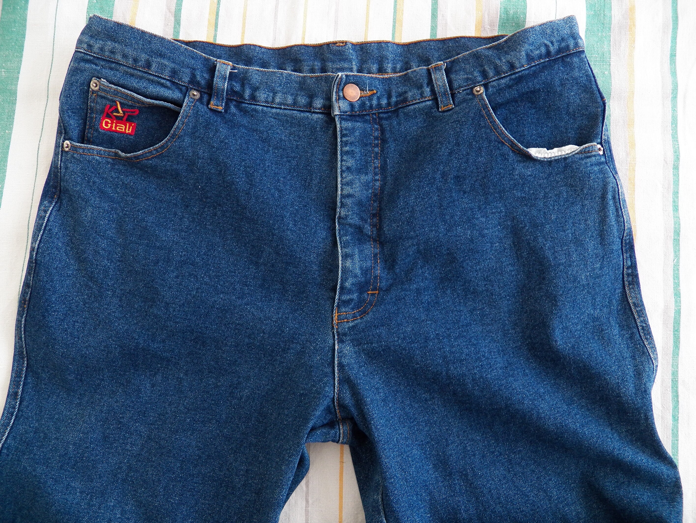 Giali jeans store