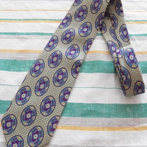 Vintage Andrew&#39;s Ties SILK NECKTIE pale yellow purple floral geometrical oval Made in Italy Zadi Designer Tie