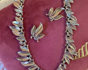 Vintage Trifari set