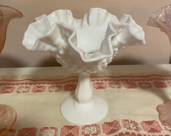 Fenton hobnail dish