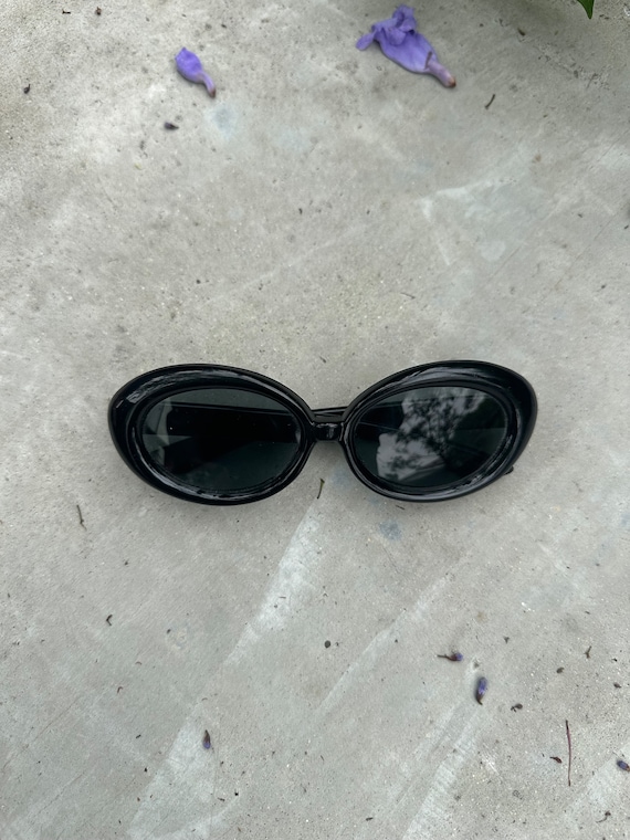 60s Jackie O Black Round Sunglasses - image 2