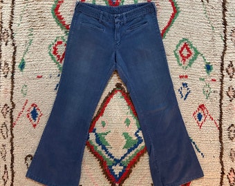 1960s Low Rise Soft Blue Twill Cropped Flares w. 32