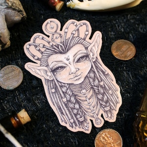 Rainha das Fadas — Adesivos — Arte de Titania — Presente de elfo de D&D de fantasia — Sprite mágico de fada — À prova d'água para laptop, garrafa de água, telefone, diário