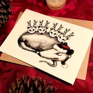 Opossum Karten - Festliche Trash Babys — Niedliche Tierchen — Punk Alternative Grußkarte — Lustige Rentier Tierkarte — A7