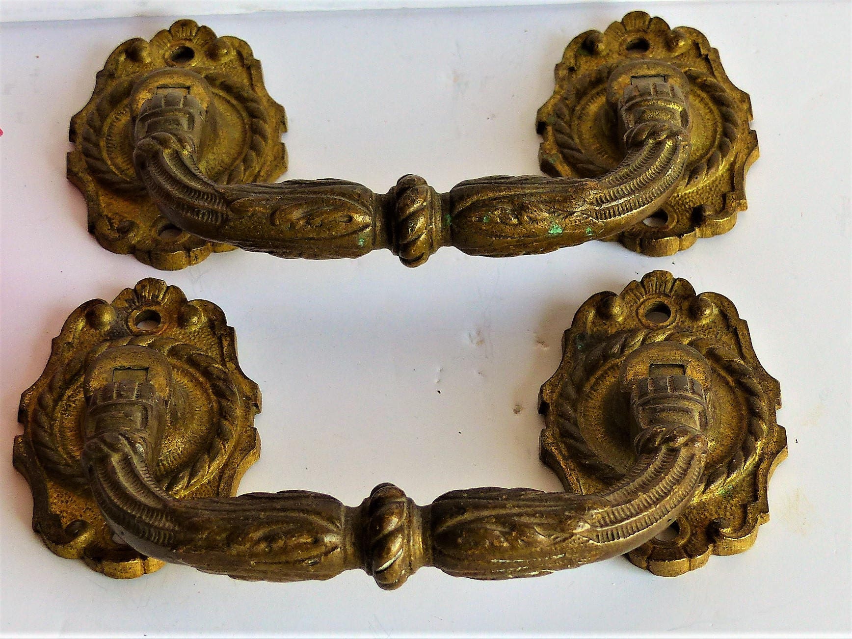 Français Poignées de Porte en Laiton Vintage. Boutons Ornés Laiton. Français Brass Door Pulls. Paire