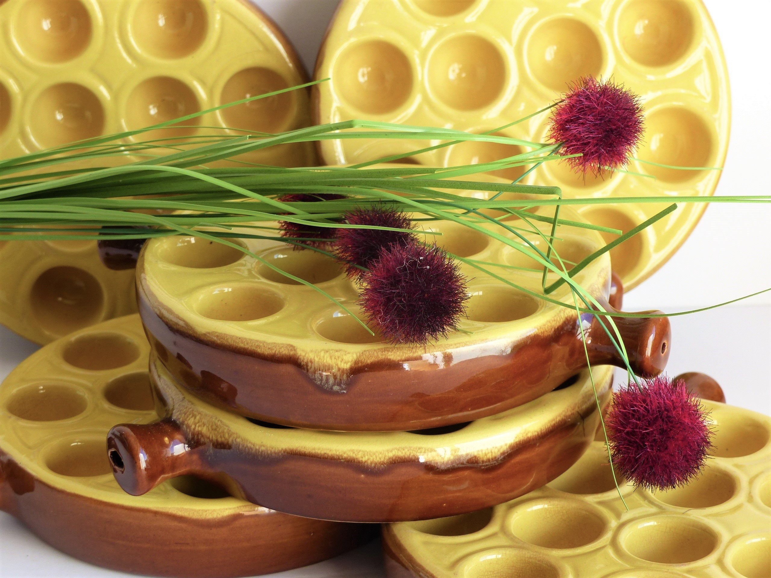 Ensemble de 6 Français Vintage Assiettes d'escargot en Céramique Jaune et Brune, Bols d'escargot, As