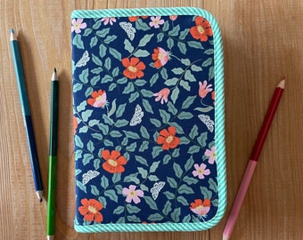 PRIMROSE pencil case with double-sided colored pencils