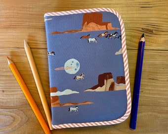 WILDERNESS MUSTANGS pencil case with thick colored pencils