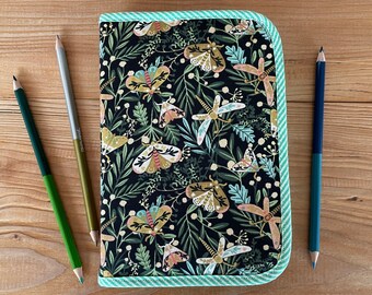 DREAMLAND pencil case with double-sided colored pencils