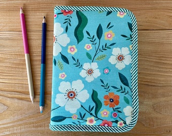 SPRING pencil case with double-sided coloured pencils