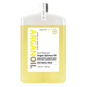 Puede incluir: Una botella de plástico transparente con un líquido amarillo en su interior. La botella está etiquetada con "Argan Oil Direct Pure & Organic Arganoil Pure Moroccan Argan Spinosa Oil Raw Extra-Virgin with Natural Argan Scent Eco-Refill Pack 210 ml - 7.4 fl oz".