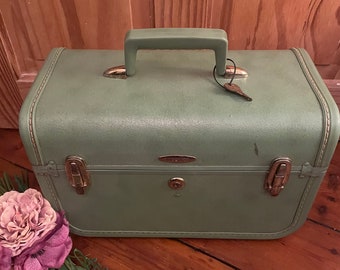 Vintage Taperlite Vanity Case