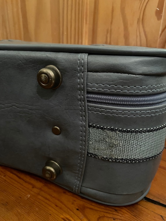 Sac De Nuit Vintage Carlton – Toile Verte, Compartiments Multiples (occasion, Sans Bandoulière)