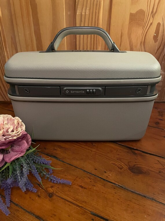 Vintage samsonite vanity case Gem