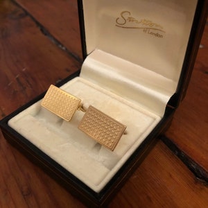 Vintage Stratton Gold Tone Cufflinks