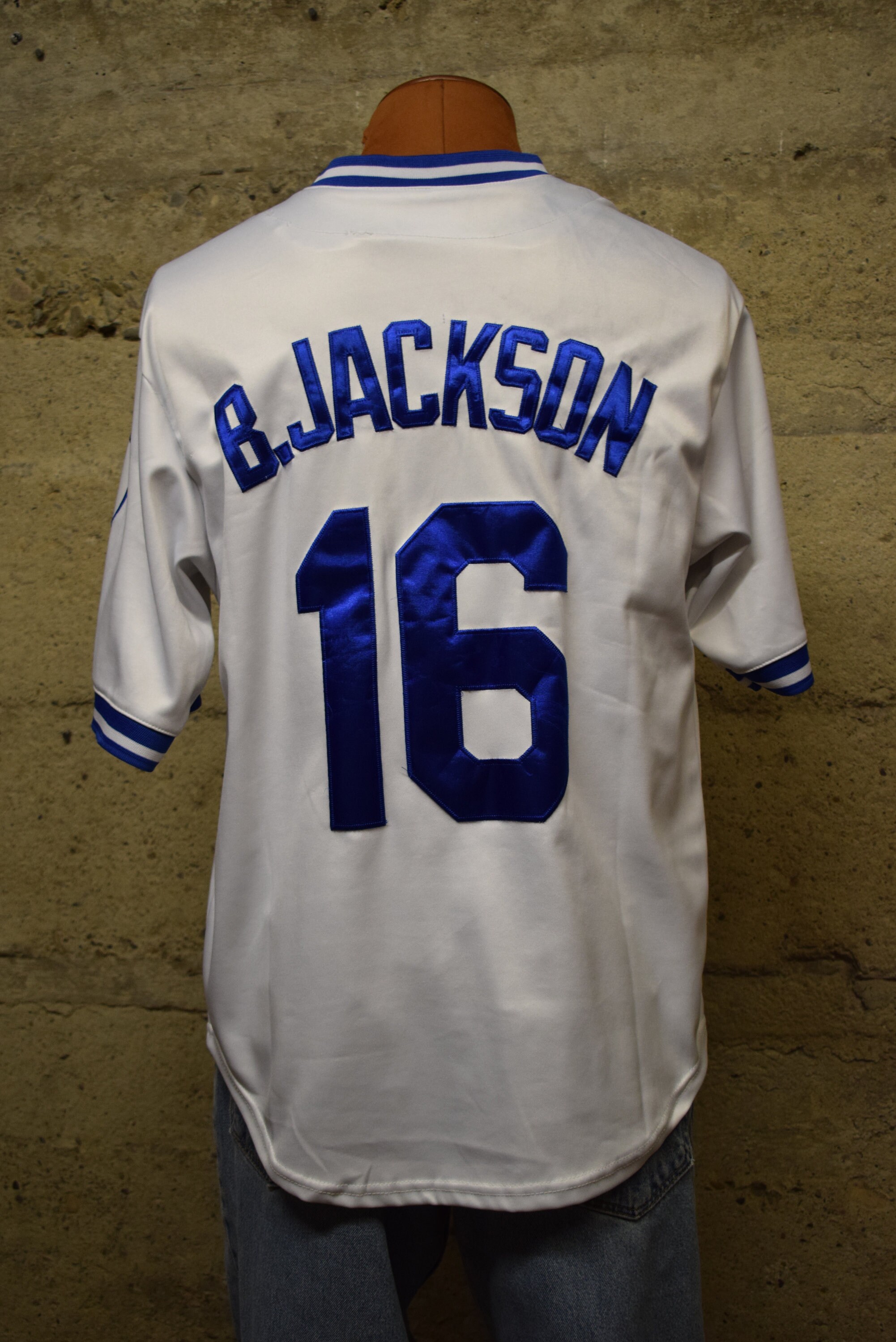 Mitchell & Ness Cooperstown Collection 1980 KC Royals Bo Jackson Jersey  Size 48