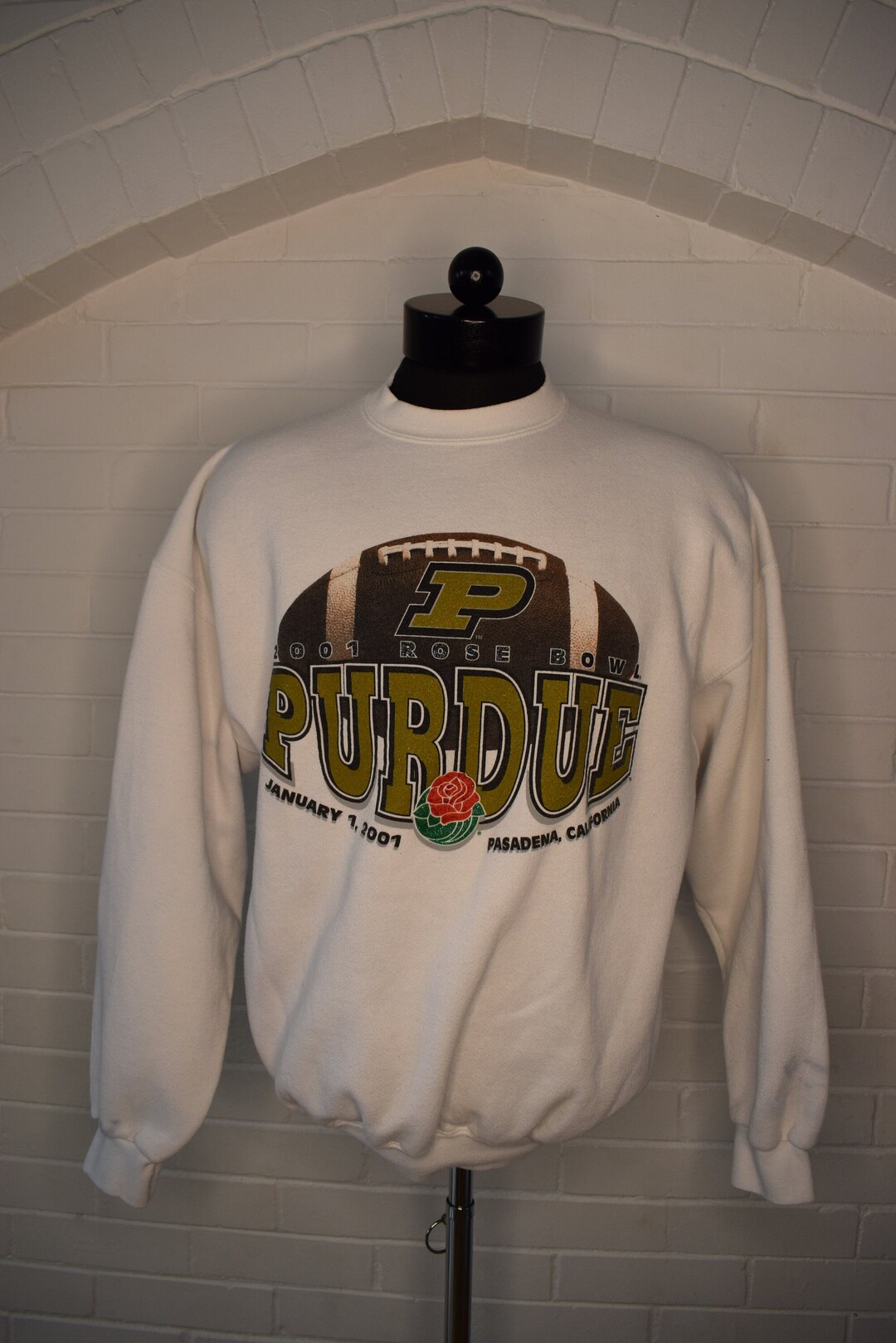 VINTAGE PURDUE UNIVERSITY YELLOW SWEATSHIRT (Purdue