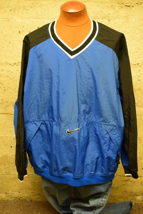 Nike windbreaker sweatshirt hotsell