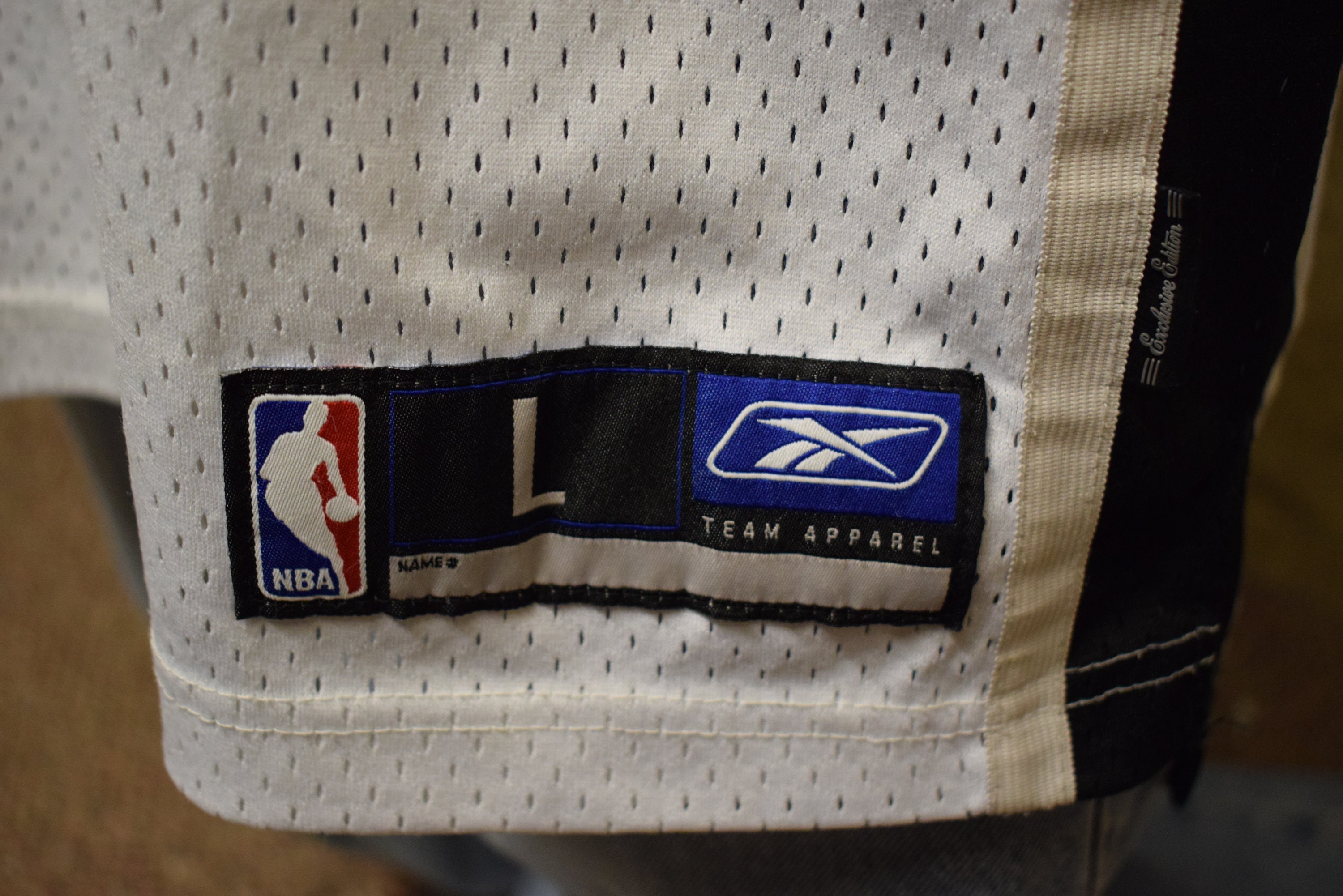 Nike NBA San Antonio Spurs Tony Parker #9 Jersey Size S.