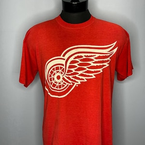 Vintage Detroit Red Wings Steve Yzerman NHL Hockey T-Shirt 90’s Large single stitch