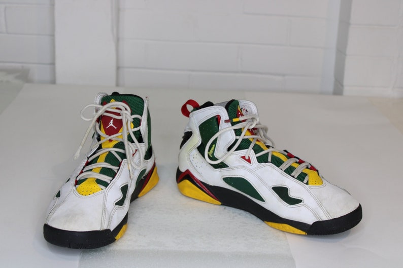 2019 Nike Air Jordan True Flight 'White Fir Amarillo Zapatos de baloncesto Tamaño 8 imagen 1