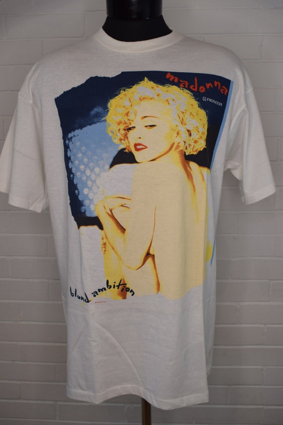Vintage  Madonna Blond Ambition World Tour  T-Shir