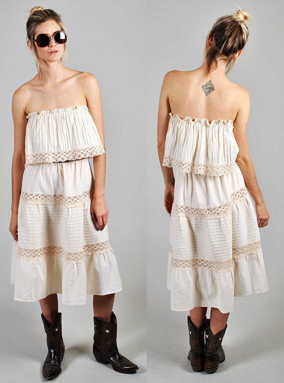 Gorgeous off-the-shoulder 1970's Gunne Sax peasant