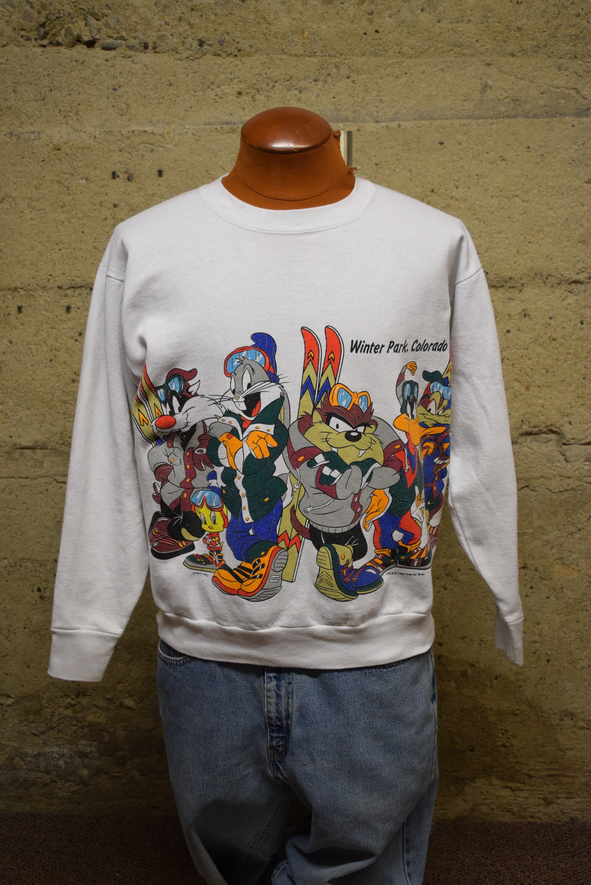 Looney tunes sweatshirt vintage hotsell