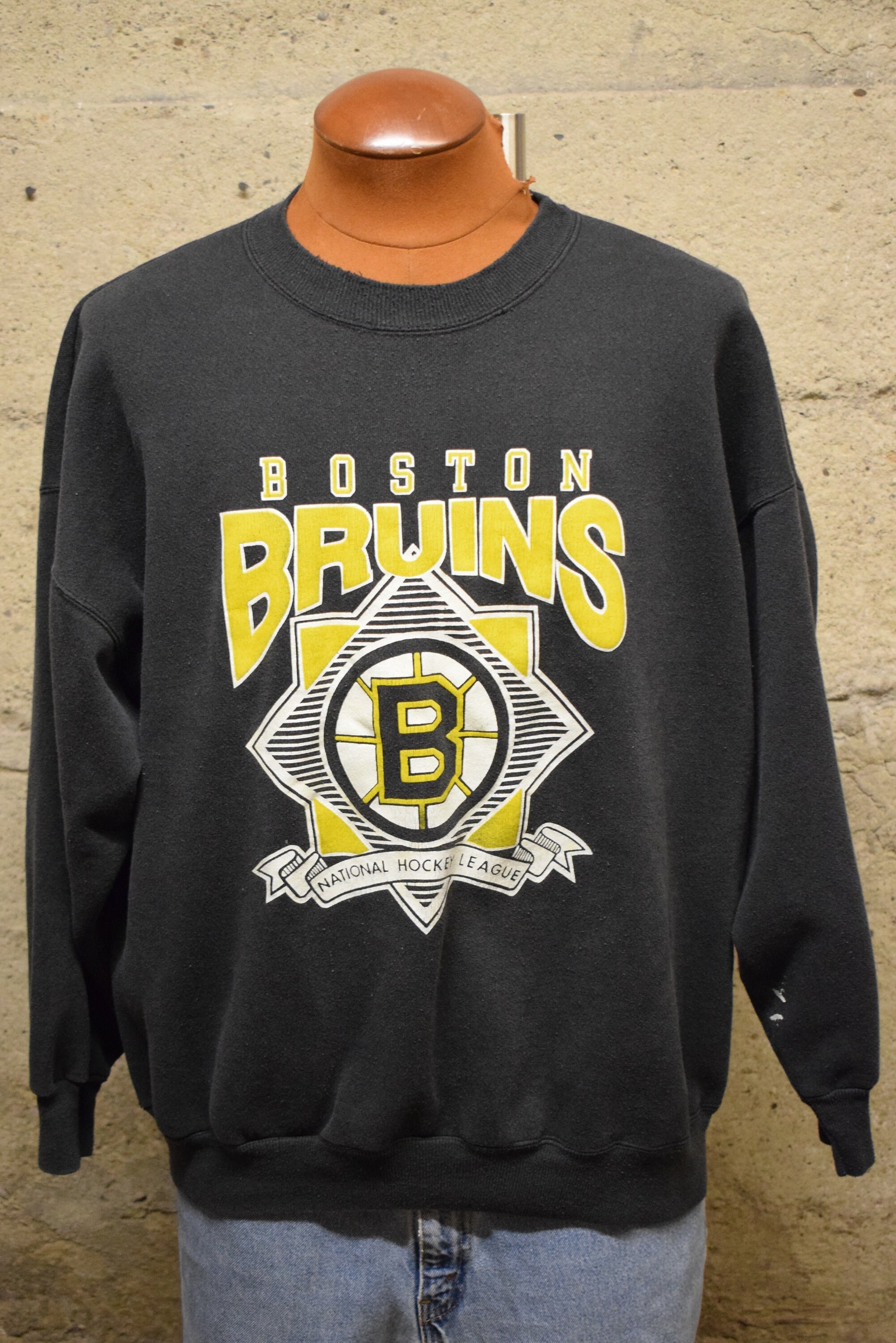 NHL × Vintage 90's NHL Boston Bruins Sweatshirt Crewneck