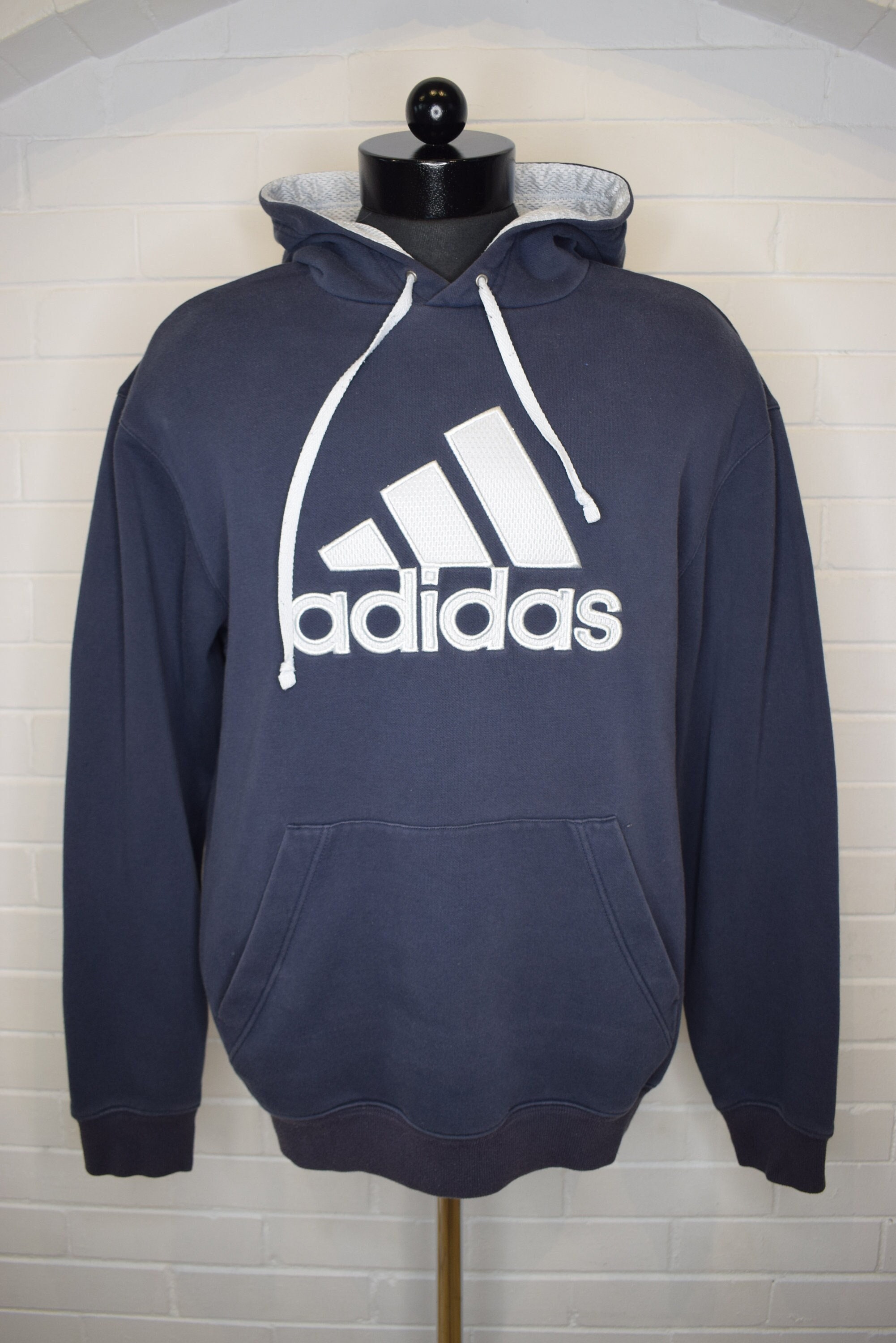 Vintage Adidas Grey Tag Cozy Hooded Big Logo Center Hoodie Vintage Adidas Grey Tag Cozy Hooded Big Logo Center Hoodie