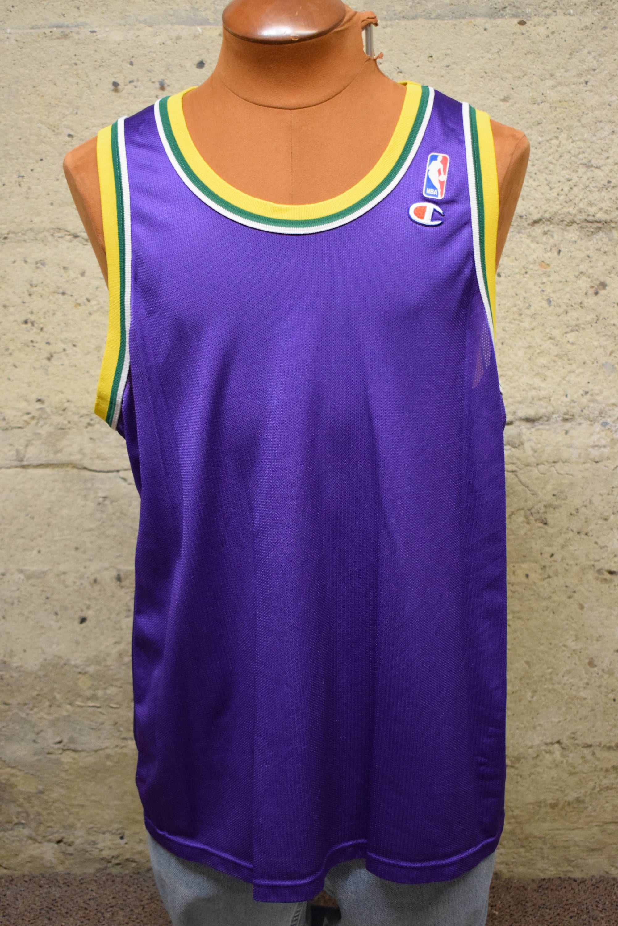 Vintage Champion Utah Jazz Karl Malone #32 Purple Jersey Size 48