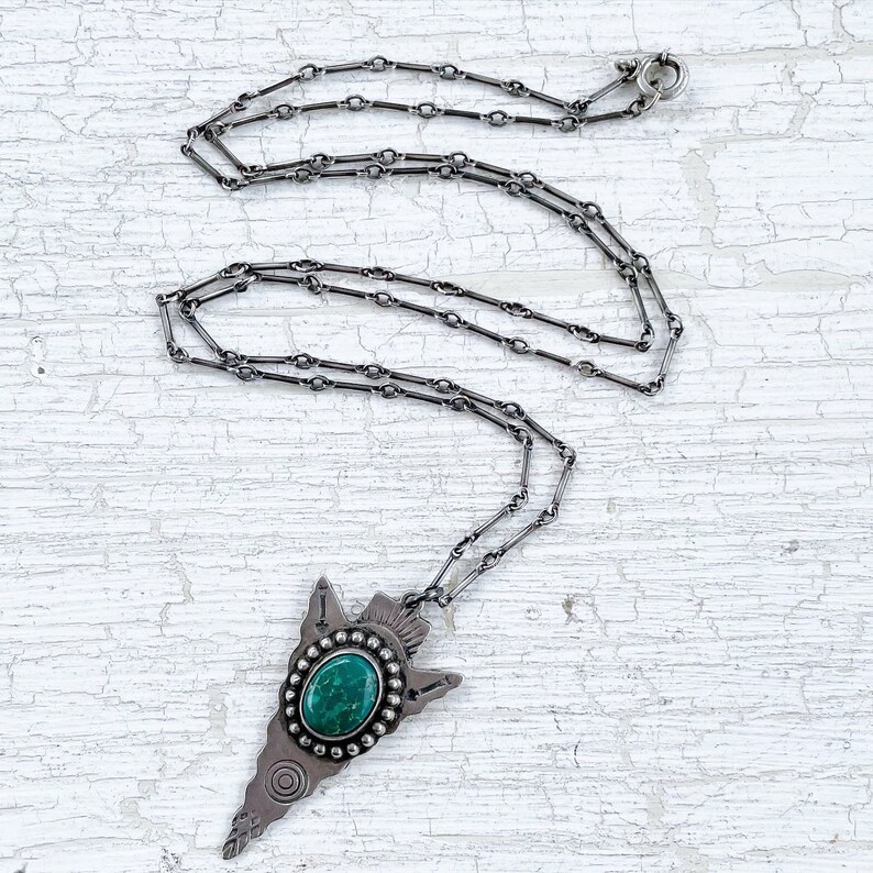 Vintage Fred Harvey sterling silver and turquoise large arrowhead pendant necklace with stamped detail
