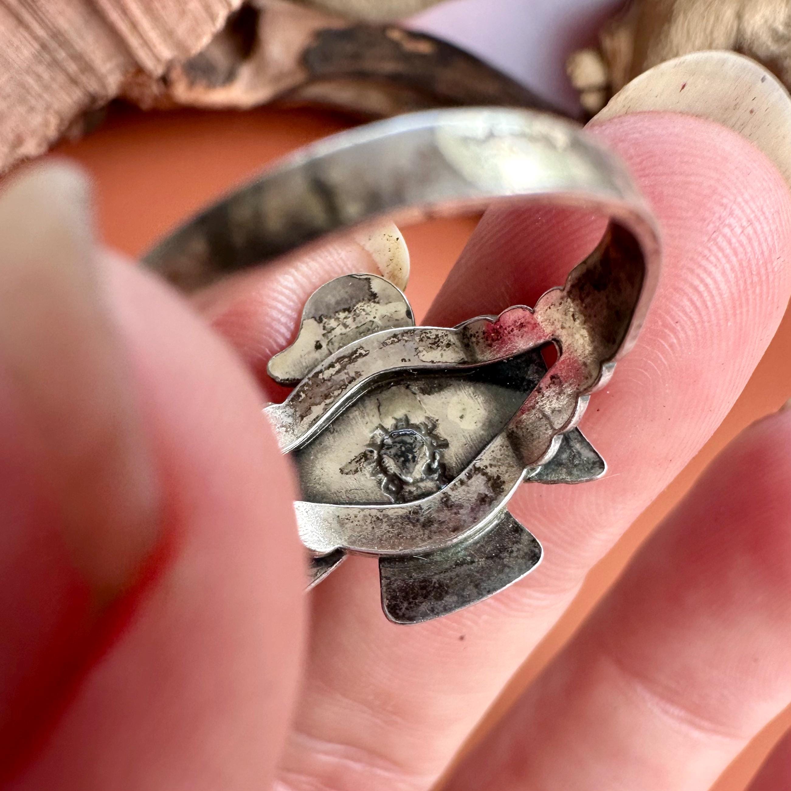 Size 9 3/4 >> Vintage Fred Harvey Era Navajo Sterling Silver