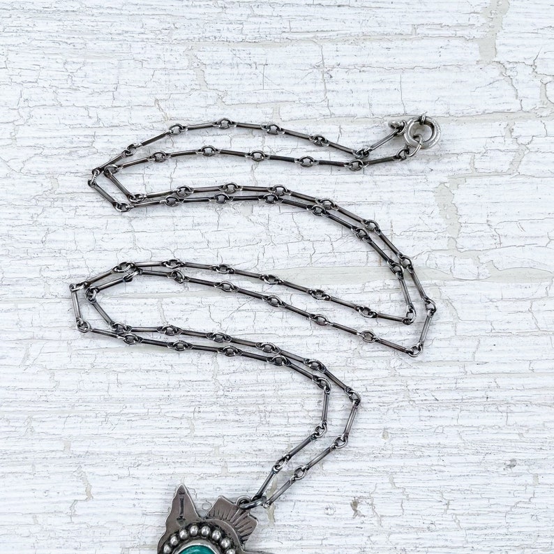 Vintage Fred Harvey sterling silver and turquoise large arrowhead pendant necklace with stamped detail