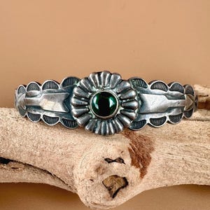 Vintage Fred Harvey era Maisel’s Trading Post sterling silver and dark green turquoise cuff bracelet with arrow detail