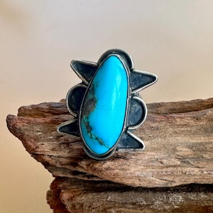 Size 6 &gt;&gt; Vintage Navajo sterling silver and bright blue geometric solitaire ring