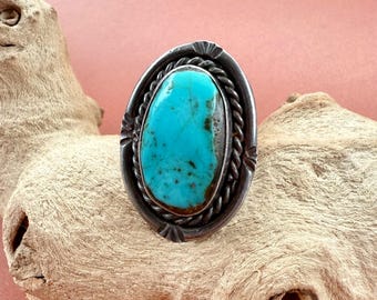 Size 9 3/4 >> Vintage Fred Harvey Era Navajo Sterling Silver and