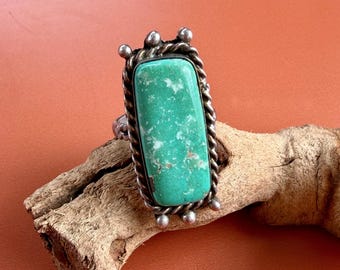 Size 9 3/4 >> Vintage Fred Harvey Era Navajo Sterling Silver and