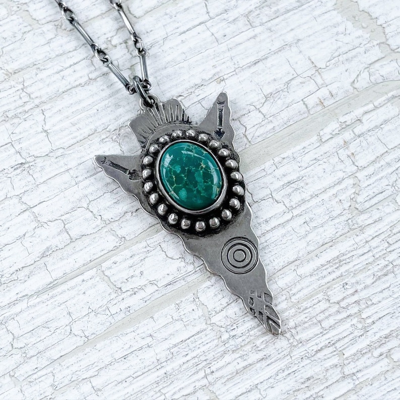 Vintage Fred Harvey sterling silver and turquoise large arrowhead pendant necklace with stamped detail