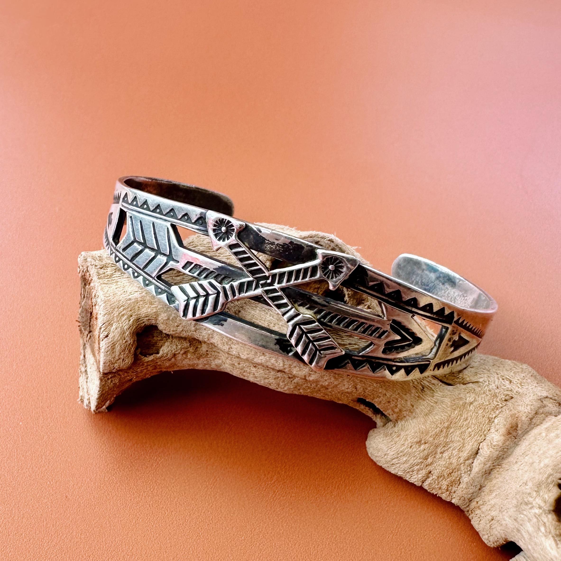 Important Vintage Kirk Smith (d.) Vintage Navajo Native American Jewelry Silver 'Snake' Bracelet Important Vintage Kirk Smith (d.) Vintage Navajo Native American Jewelry Silver 'Snake' Bracelet