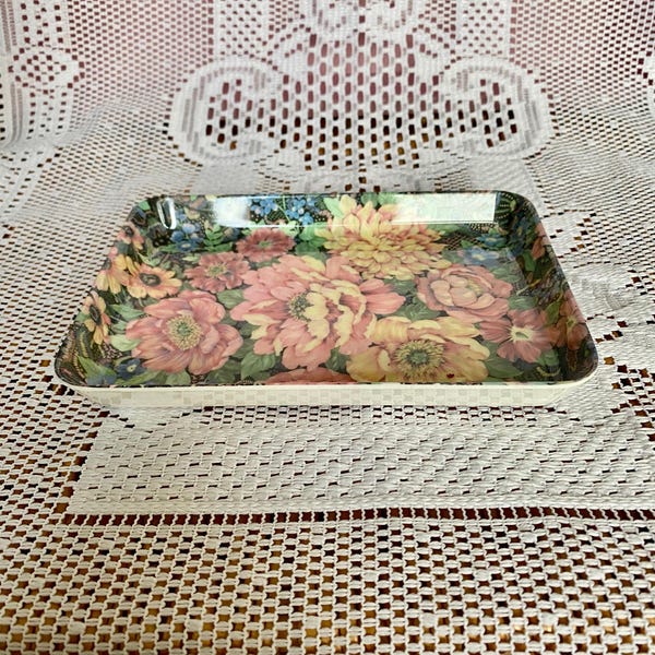 Cloverleaf peony melamine snack tray