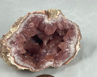 Surowa geoda kobalto-kalcytowa