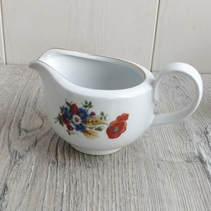 KAHLA Germany Porcelain Gravy boat. Bavaria Ceramics Gravy boat. Romantic Flowers Pattern. Floral Dinner Gravy boat. Made in Germany