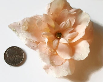 soft pink fabric flower hair pin, soft pink wedding hair pin, Peach flower girl hair pin, peach wedding hair, peach bridesmaid hair flower