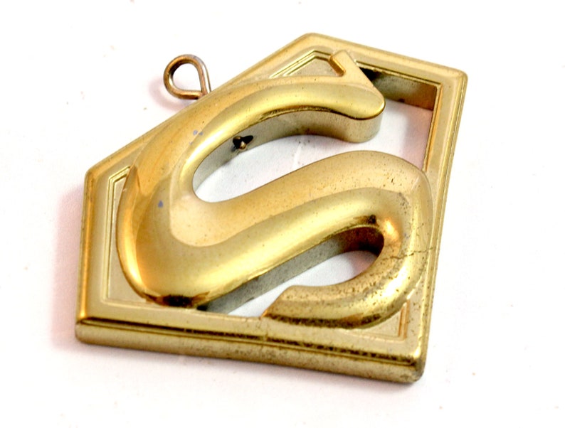 Gold Hematite Letter Pendant A Super Hero Symbol Decoration for Making Kids Necklace Non Magnetic Stone Super Man Carved Capital Alphabet