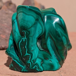Polished Malachite Freeform Sculpture: Natural Green Crystal Decor