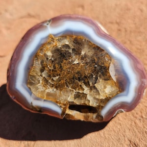 Laguna Achat Specimen: Polierter Gebänderter Kristallkern